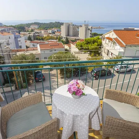 アパート Maras マカルスカ