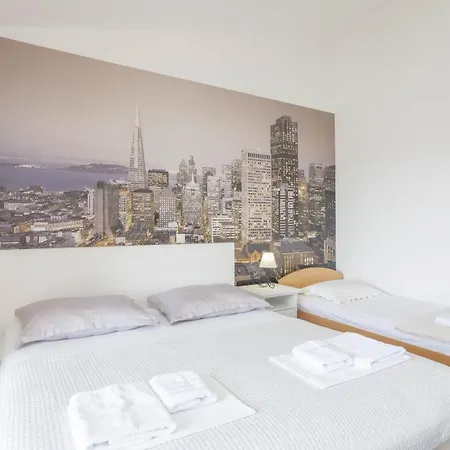 Maras * マカルスカ