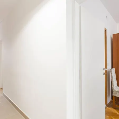 Maras Apartment